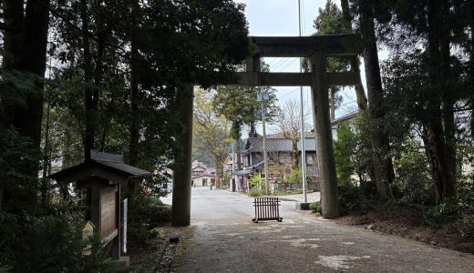 鳥居の意味とマナーをおさらい｜朱色の秘密や形の系統を知る「大人の神社旅」