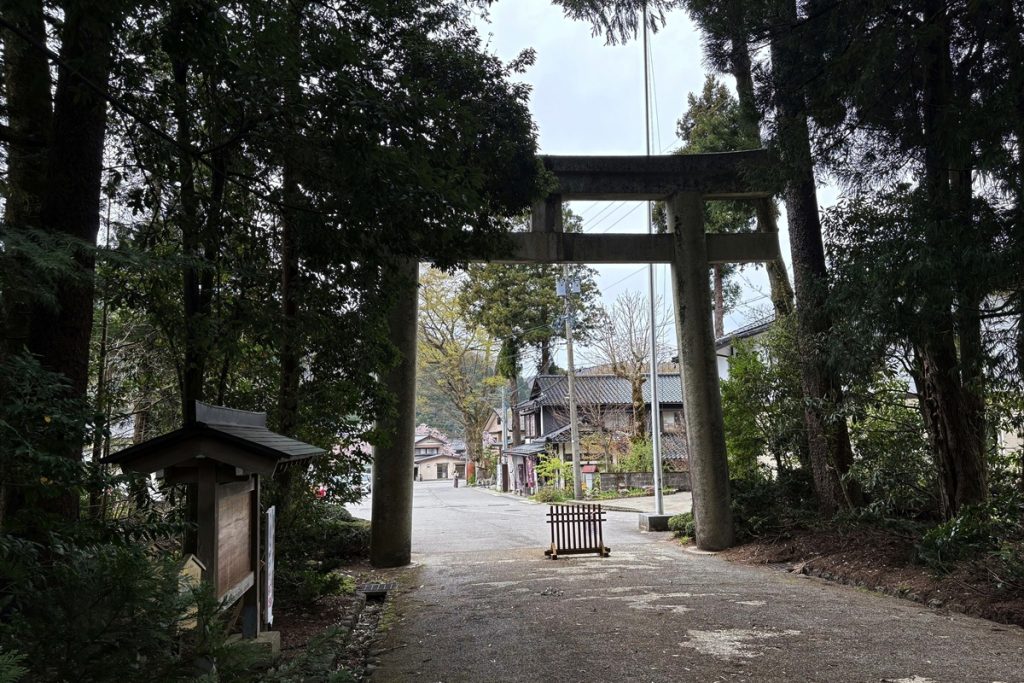 白山比咩神社