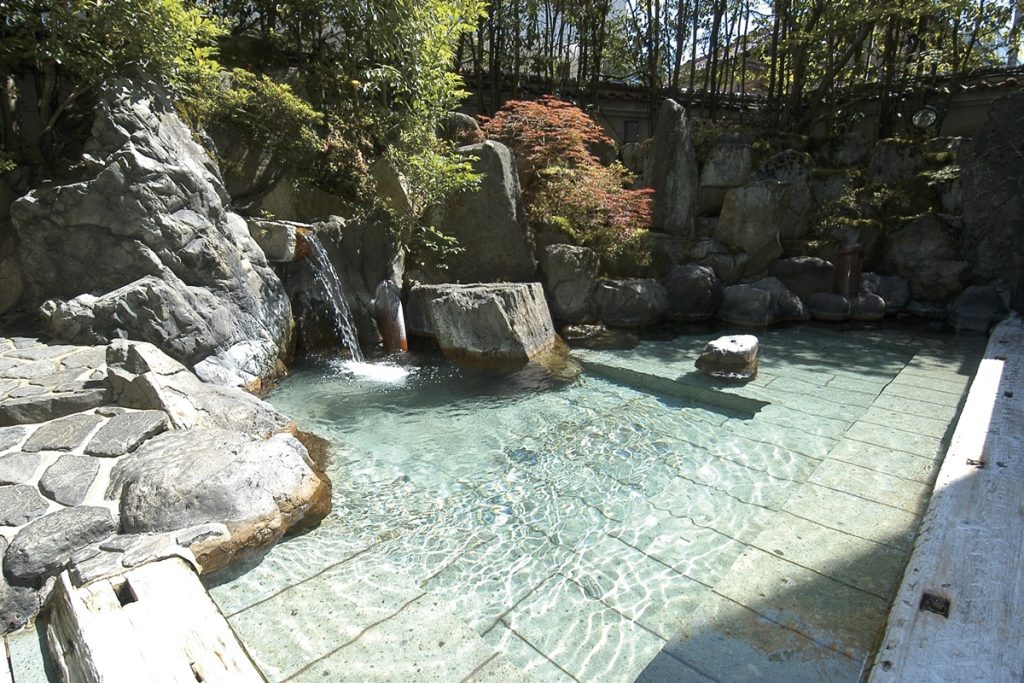 粟津温泉露天風呂