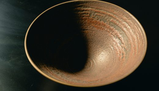 磁器と陶器の違いとは？旅先で器を見るのが楽しくなる基礎知識